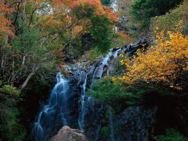 15Hiryu-no-taki Falls